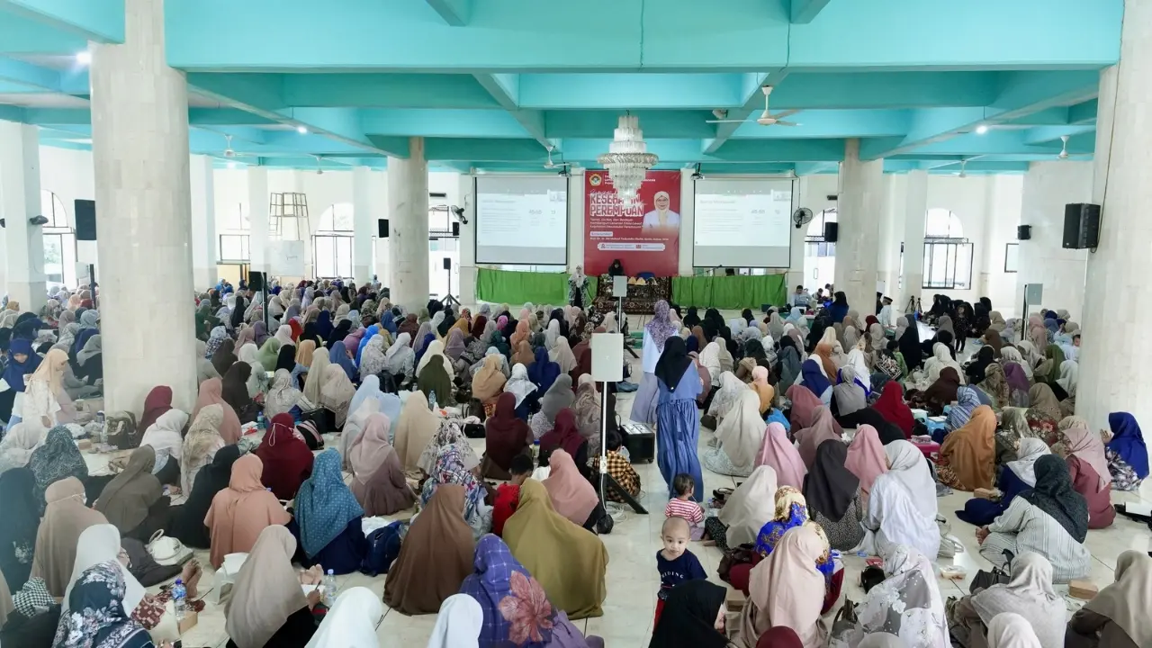 Ribuan Peserta Ikuti Seminar Nasional Kesehatan Reproduksi Perempuan LDII Sulsel