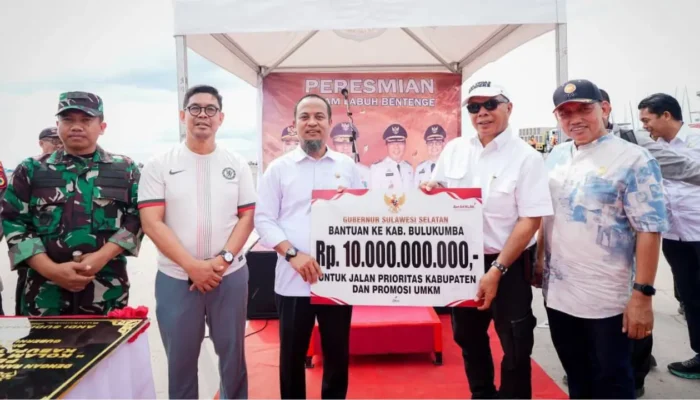 Gubernur Andi Sudirman Resmikan Kolam Labu Bentenge, Serahkan Bantuan Rp10 Miliar untuk Bulukumba