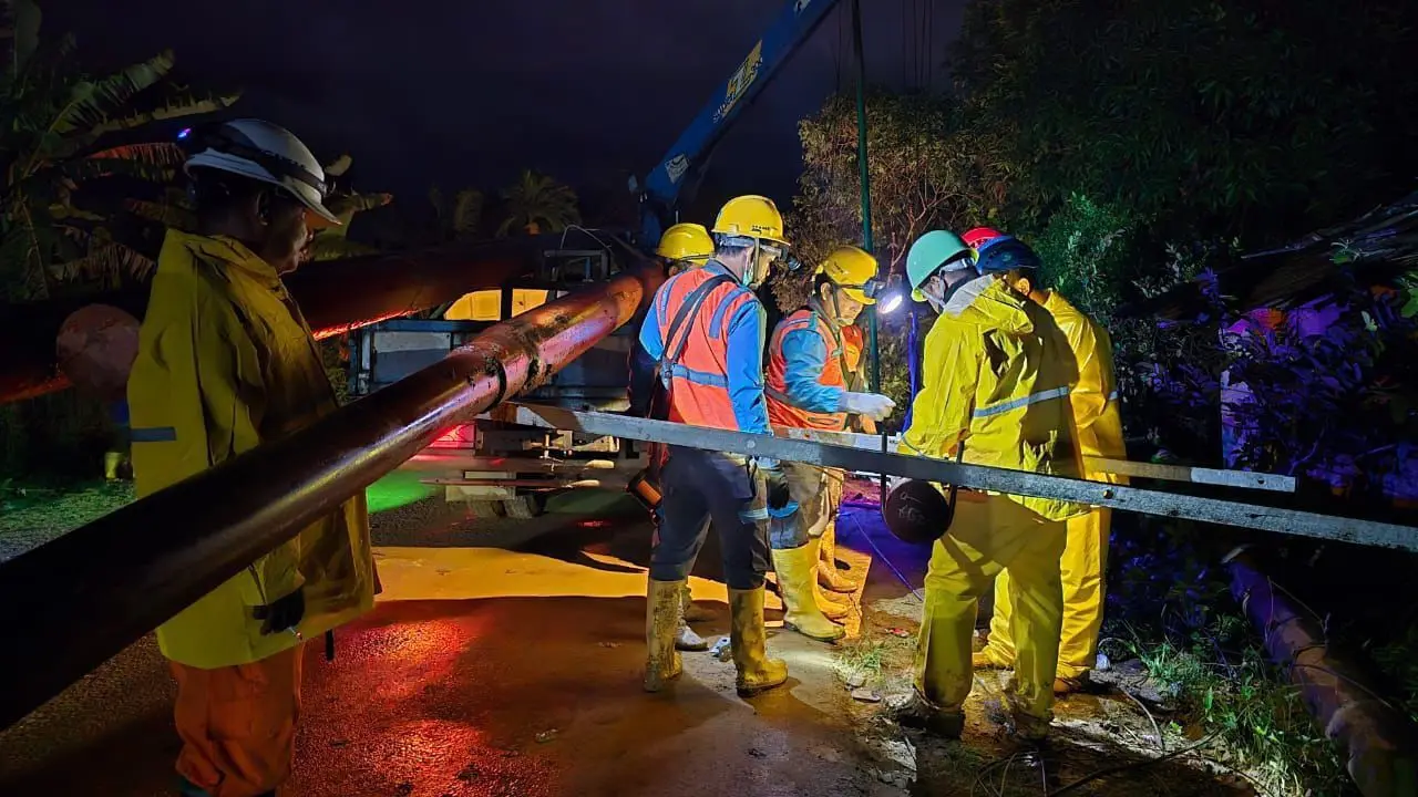 PLN Pulihkan 100% Listrik Sumut Pascabanjir dan Longsor, 949 Petugas Diterjunkan Menembus Medan Ekstrem