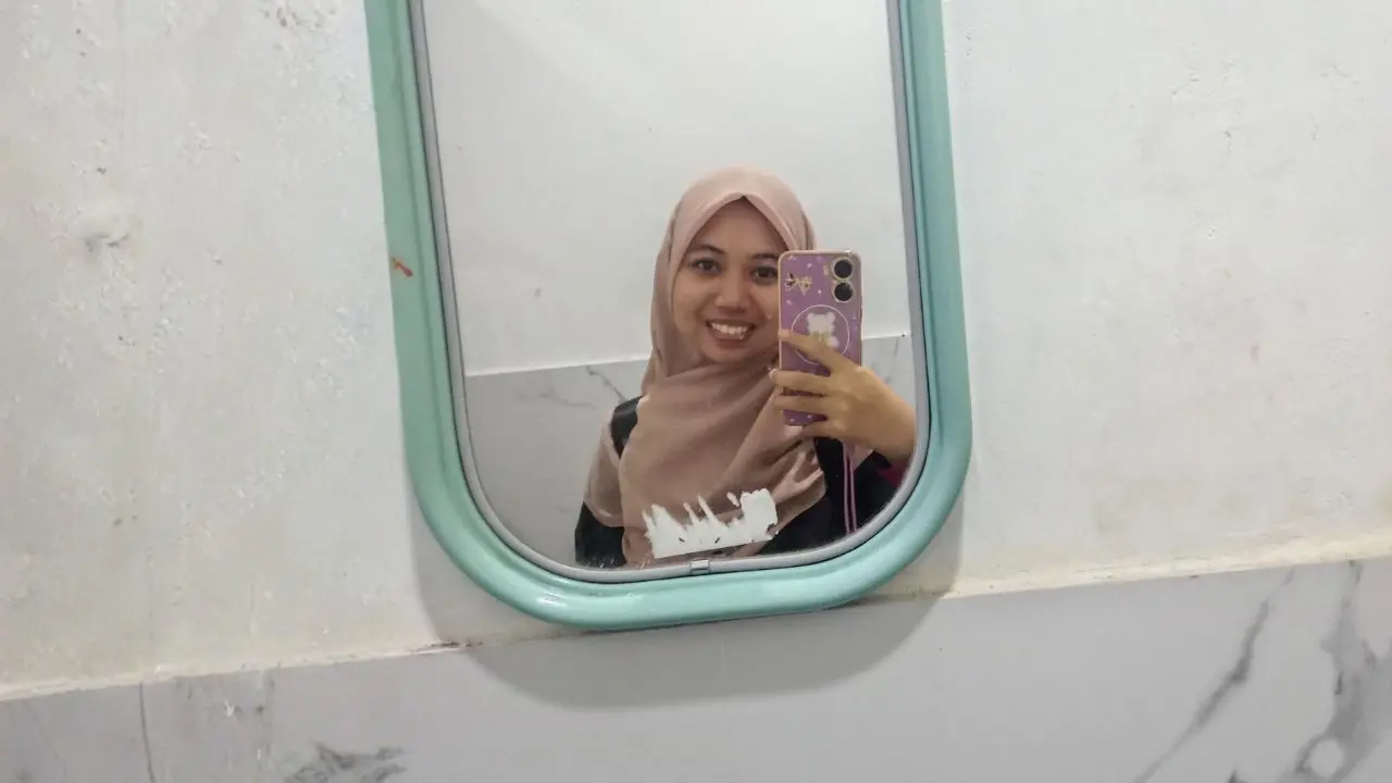 Desy Safitri (Pemerhati Sosial)