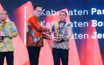 Kembali Torehkan Prestasi, Bupati Jeneponto Terima Penghargaan dari Kemendagri RI