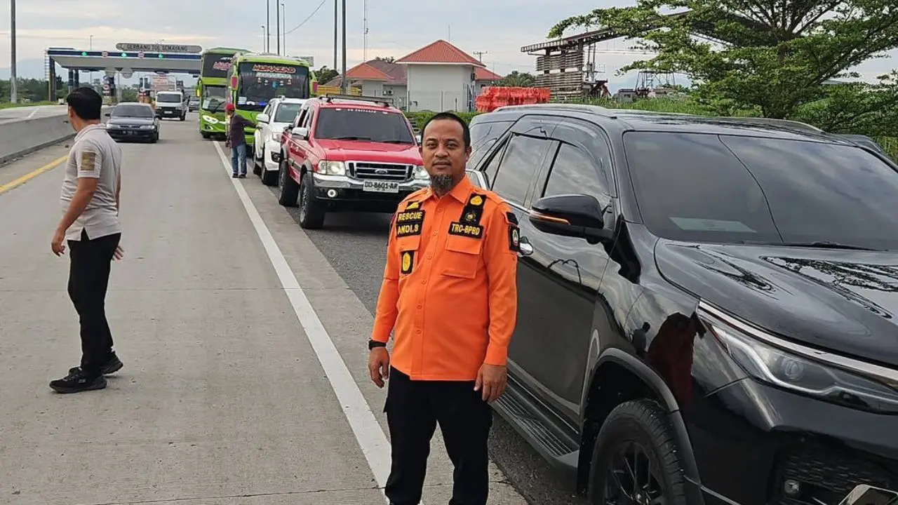 Gubernur Andi Sudirman Pimpin Langsung Penyaluran Bantuan untuk Korban Banjir Aceh Tamiang
