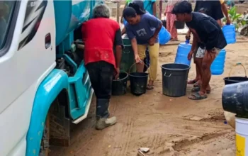 Gubernur Sulsel Salurkan Tiga Truk Air Bersih untuk Korban Banjir Aceh Tamiang