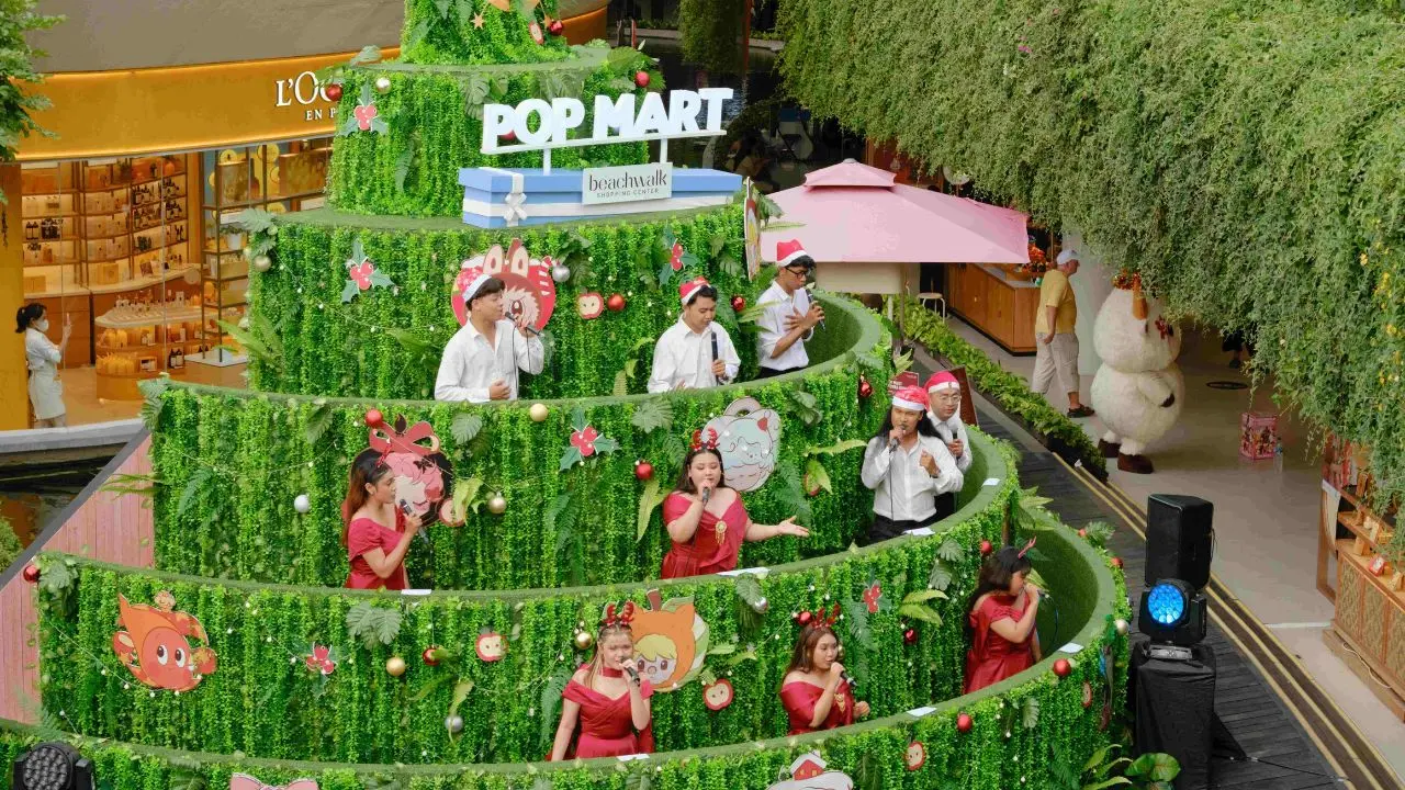 Liburan Akhir Tahun di Bali Kian Meriah dengan Christmas Town POP MART di Beachwalk