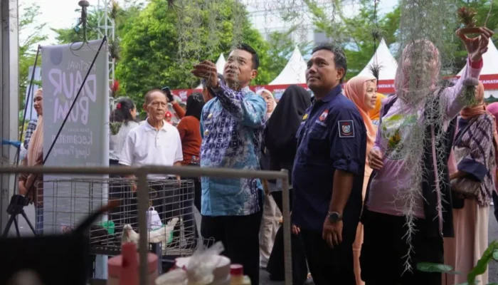 Camat Ujung Pandang Tunjukkan Dukungan Nyata di Festival Daur Bumi 2025