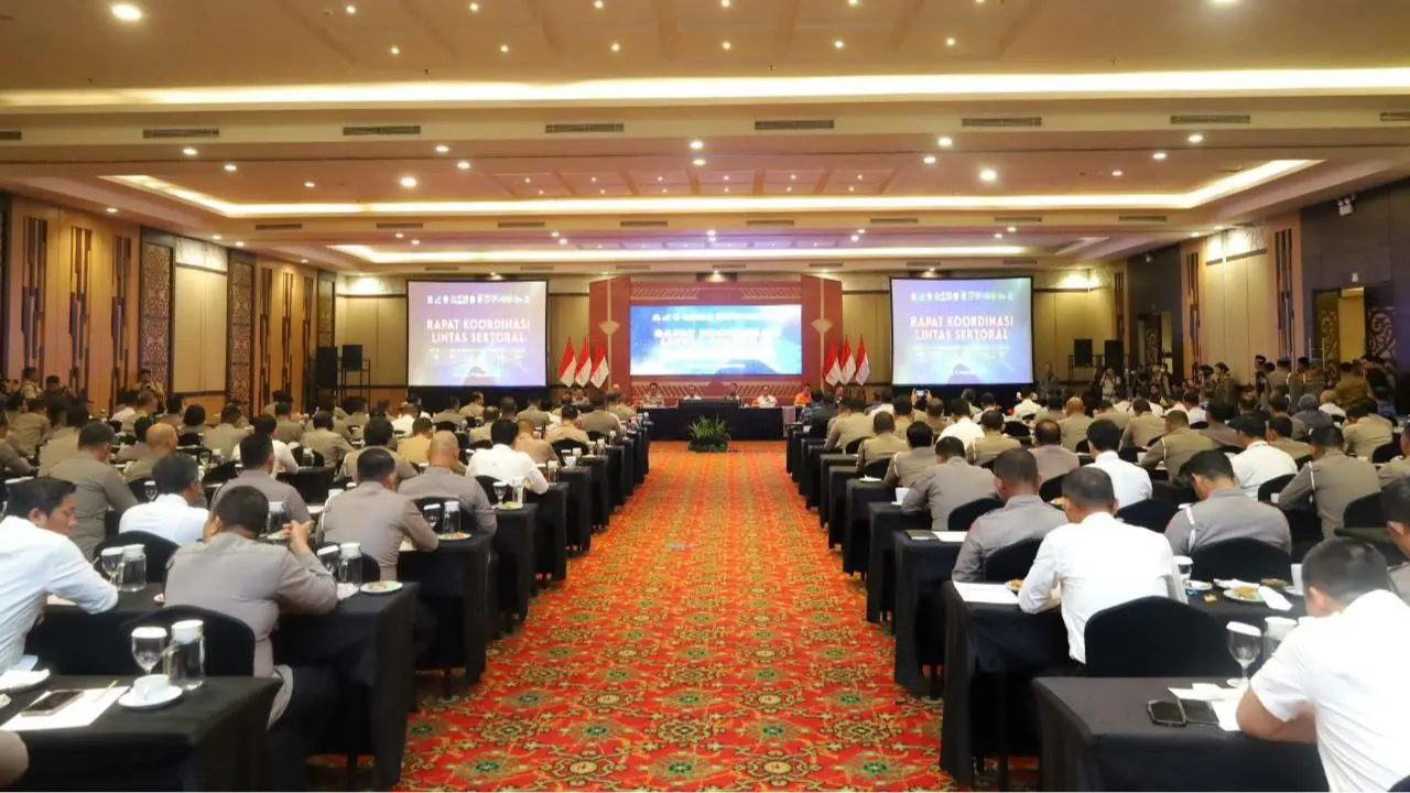 Kapolda Sulsel Pastikan Kesiapan Operasi Lilin 2025, 720 Gereja Jadi Prioritas Pengamanan