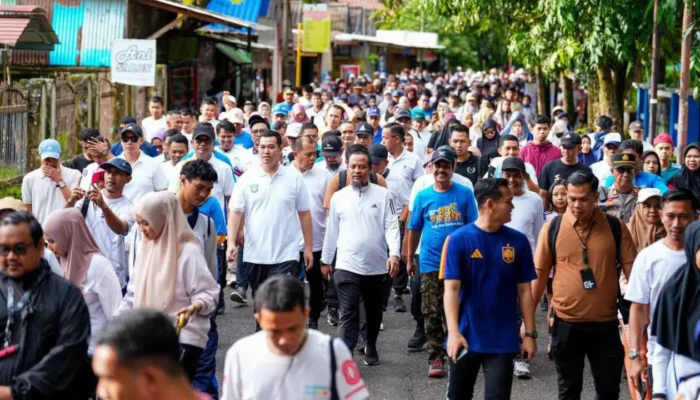 Dorong Hidup Sehat, Gubernur Andi Sudirman Lepas Jalan Sehat Anti Mager di Pangkep