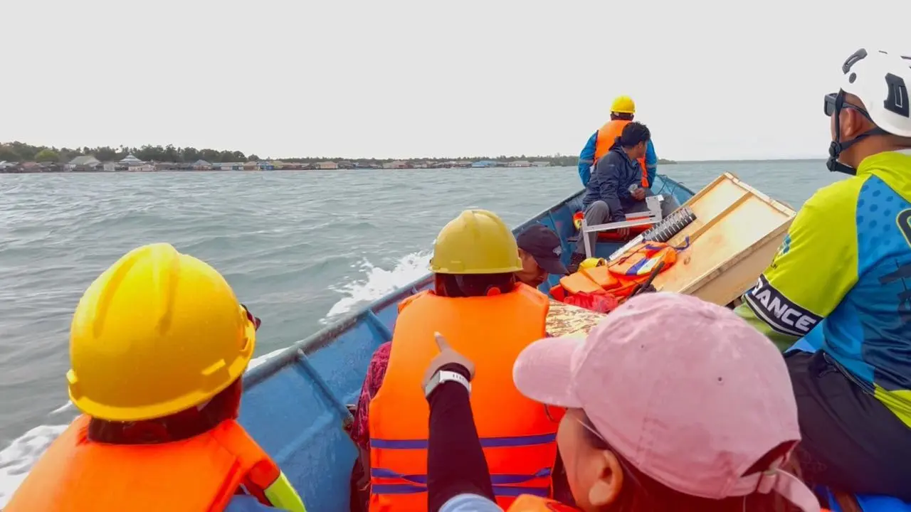 PLN Hadirkan Listrik di 12 Pulau Terpencil Muna dan Muna Barat, 18 Sekolah Kini Nikmati Energi Surya