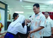 1.920 Siswa SD–SMP di Pangkep Terima Bantuan Sepatu dan Tas dari Baznas