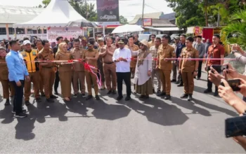 Gubernur Sulsel Andi Sudirman Resmikan Tiga Ruas Jalan Strategis di Bone