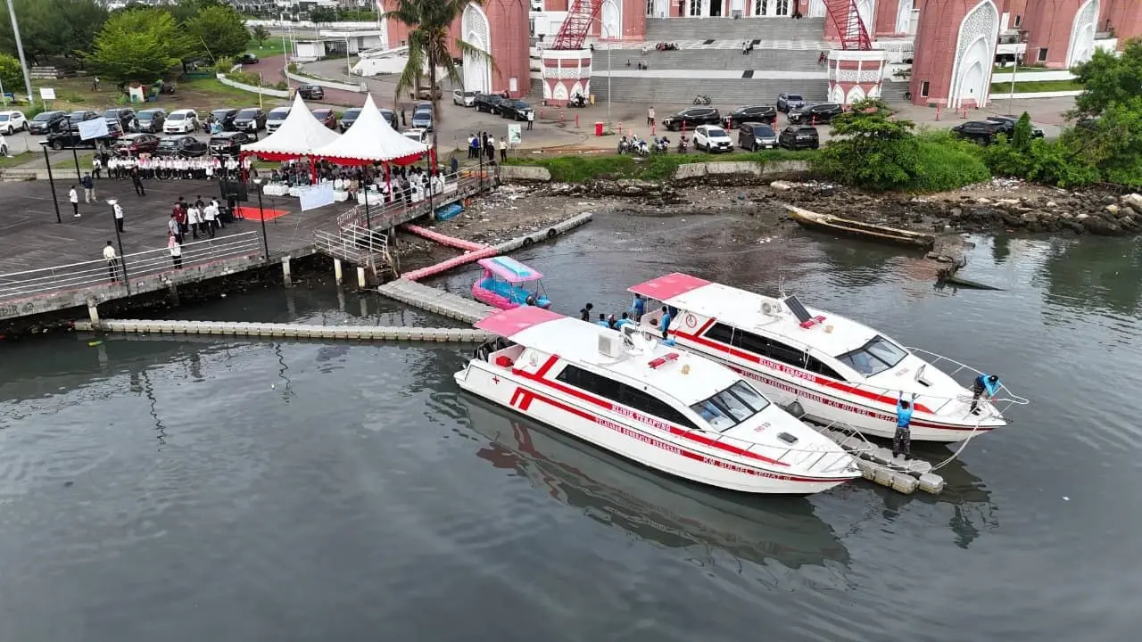 Gubernur Andi Sudirman Launching Klinik Terapung, Perluas Akses Layanan Kesehatan Wilayah Pesisir Sulsel