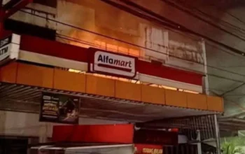 Minimarket di Jalan Andi Tonro Terbakar Usai Tahun Baru 2026, Api Hanguskan Bangunan Dua Lantai