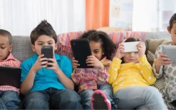 Merebaknya Konten Digital yang Mematikan: Kembali ke Islam Kaffah sebagai Solusi 3 Merebaknya Konten Digital yang Mematikan: Kembali ke Islam Kaffah sebagai Solusi