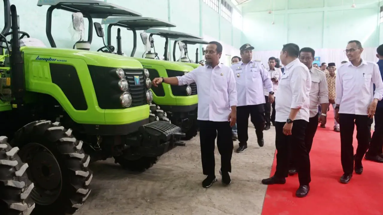 Gubernur Sulsel Tegaskan Bantuan Alsintan Rp120 Miliar Harus Dimanfaatkan untuk Petani