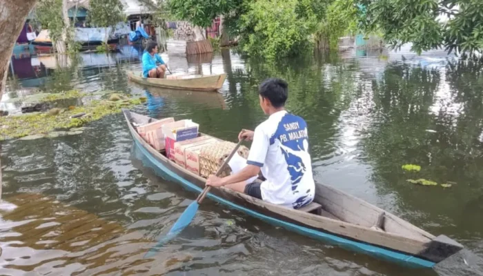 Rumah BUMN Pertamina Salurkan Bantuan bagi Warga Terdampak Banjir di Kalsel