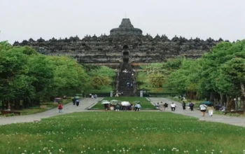 Pembatasan Kunjungan Candi Borobudur: Pilihan Tidak Populer yang Justru Menyelamatkan