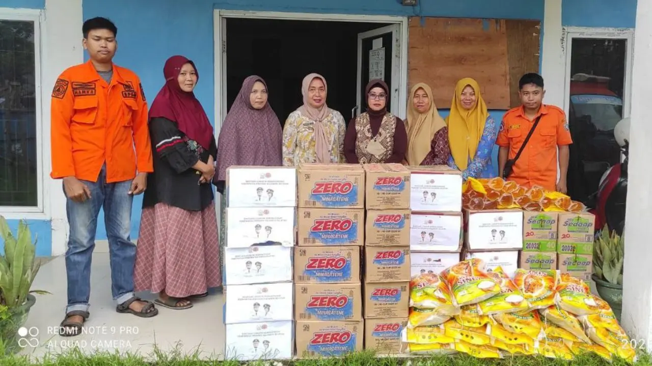 BPBD Sulsel Salurkan Bantuan untuk Korban Puting Beliung di Pangkep