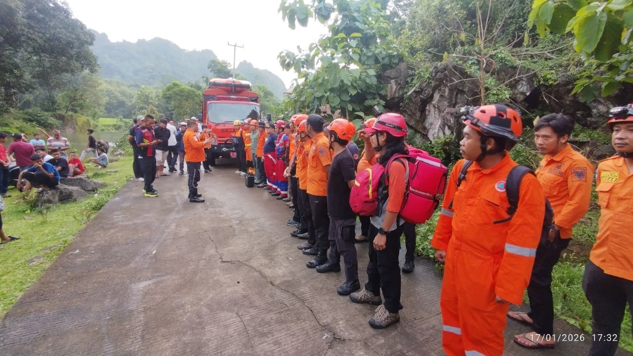 Basarnas: Pesawat ATR Diduga Jatuh di Sekitar Gunung Bulusaraung