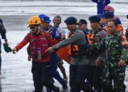 BPBD Makassar Temukan Korban Bocah Tenggelam di Pantai Barombong
