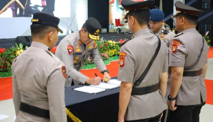 Kapolda Pimpin Sertijab Pejabat Utama dan Kapolres Jajaran Polda Sulsel