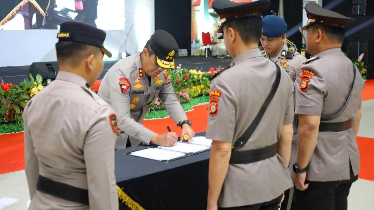 Kapolda Pimpin Sertijab Pejabat Utama dan Kapolres Jajaran Polda Sulsel