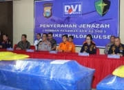 Biddokkes Polda Sulsel Serahkan 7 Jenazah Korban ATR 42-500 ke Keluarga, Kapolda Sampaikan Duka Mendala