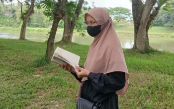 Nina Marlina, A.Md (Aktivis Muslimah)