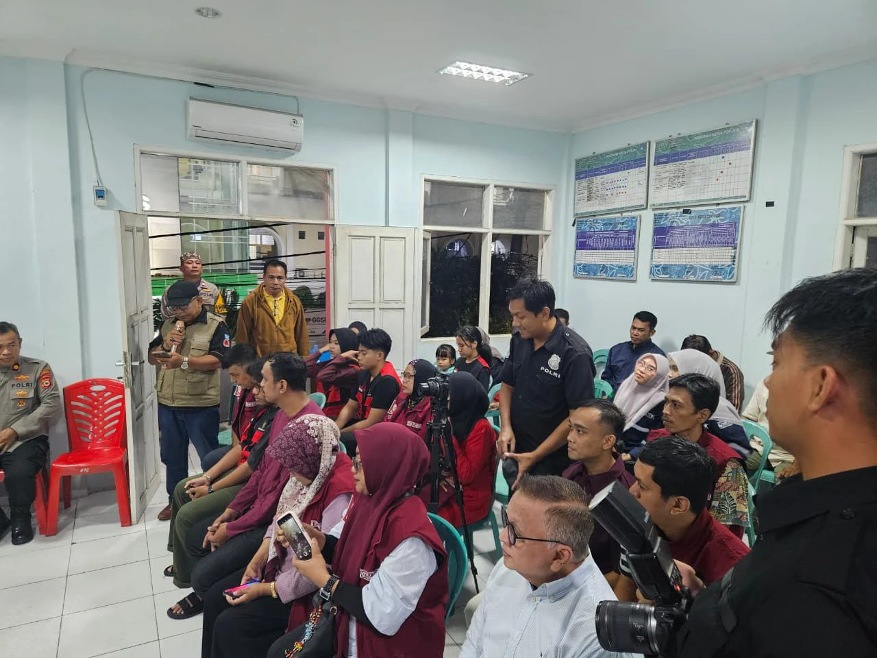 Ngopi Kamtibmas di Maloku, Kapolrestabes Makassar Ajak Warga Aktif Jaga Keamanan Lingkungan
