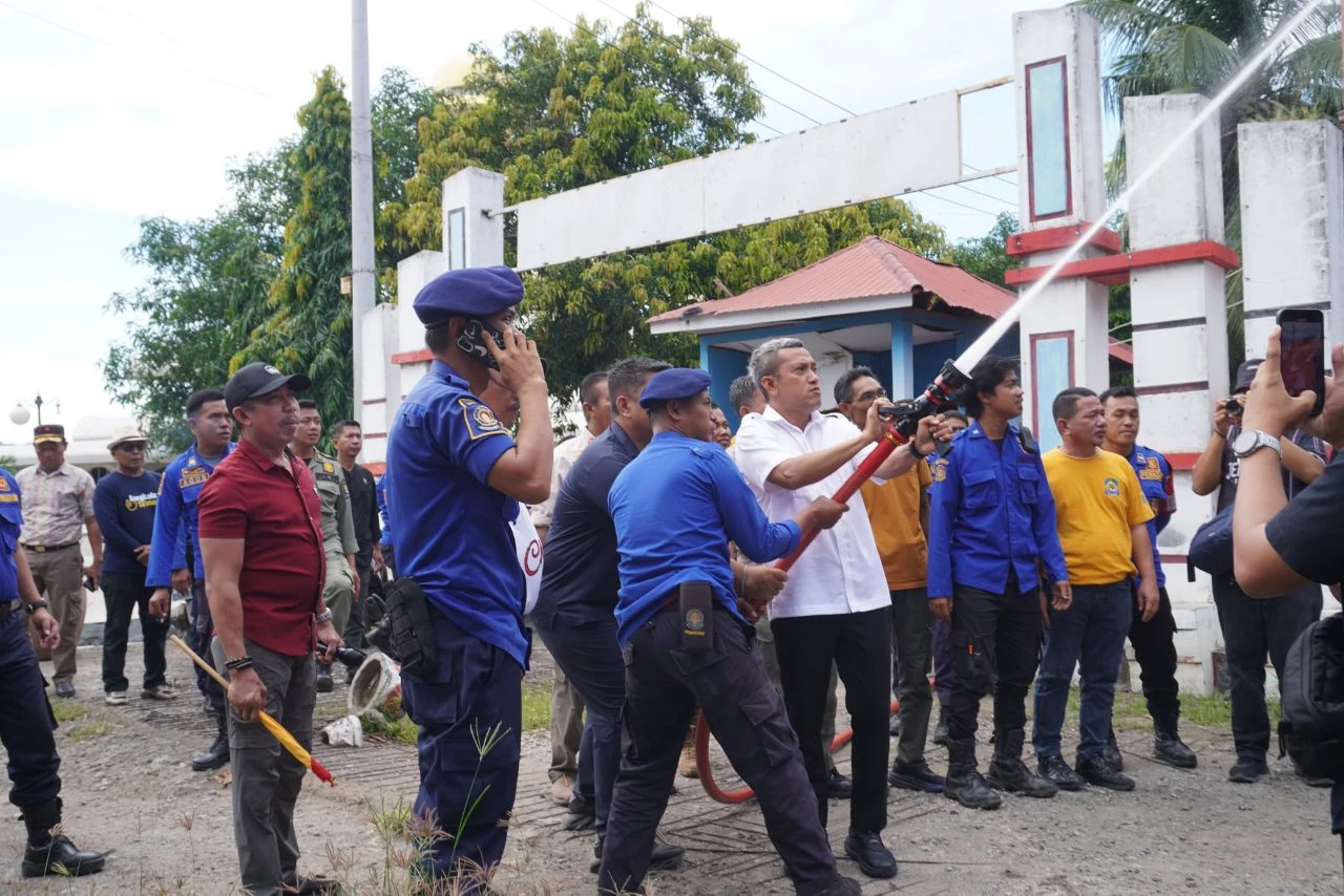 Begini Pesan Bupati Jeneponto saat Lepas Armada Damkar ke Tiap Kecamatan