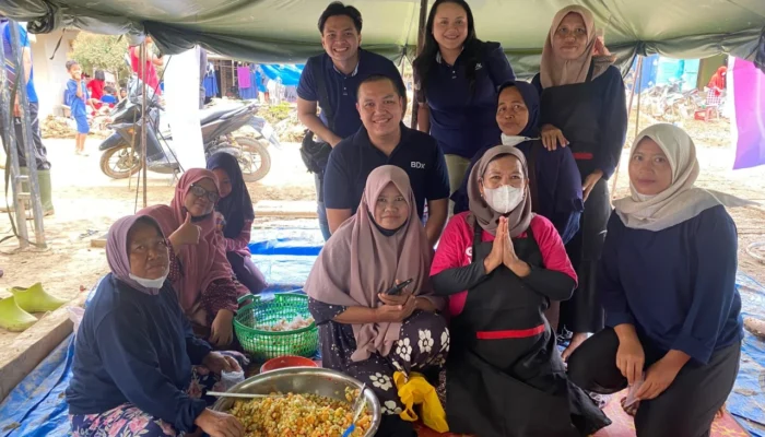 BDx Indonesia dan Indosat Salurkan 23 Ribu Porsi Makanan untuk Korban Banjir di Sumatra