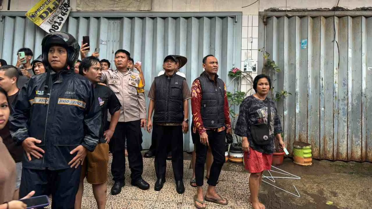 Camat Ujung Pandang Tinjau Langsung Lokasi Kebakaran di Bulogading