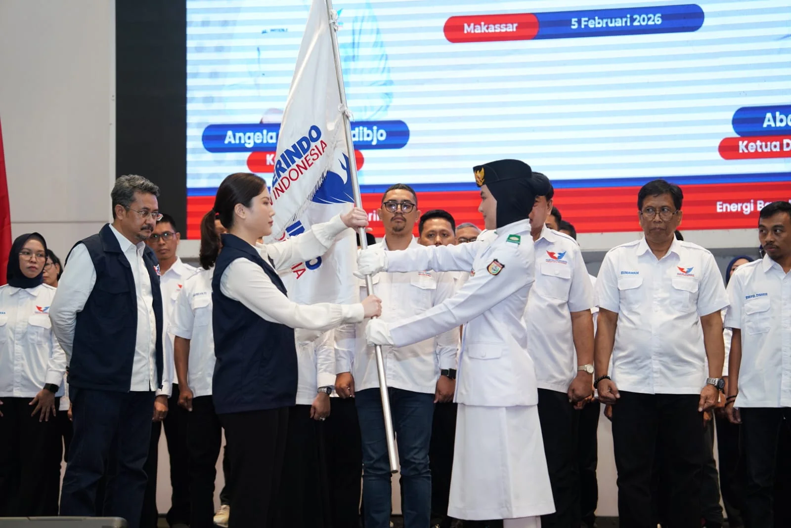 Perindo Sulsel Resmi Dipimpin Abdul Hayat Gani, Angela Tanoesoedibjo Hadir di Makassar 3 Perindo Sulsel Resmi Dipimpin Abdul Hayat Gani, Angela Tanoesoedibjo Hadir di Makassar