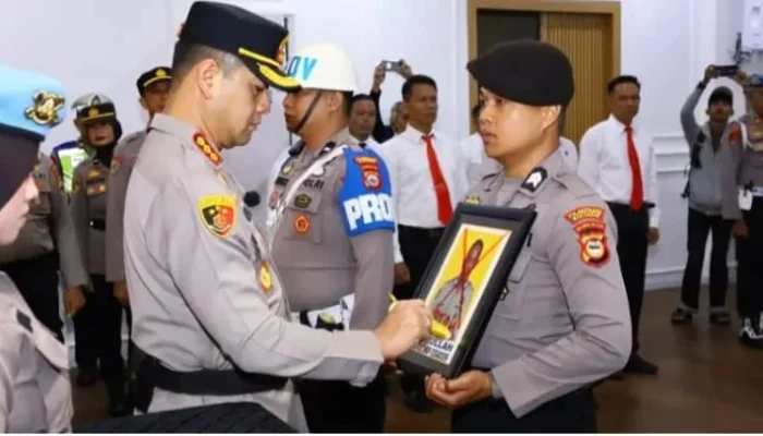 Pimpin Upacara PTDH, Kapolrestabes Makassar Ingatkan Personel Jauhi Pelanggaran
