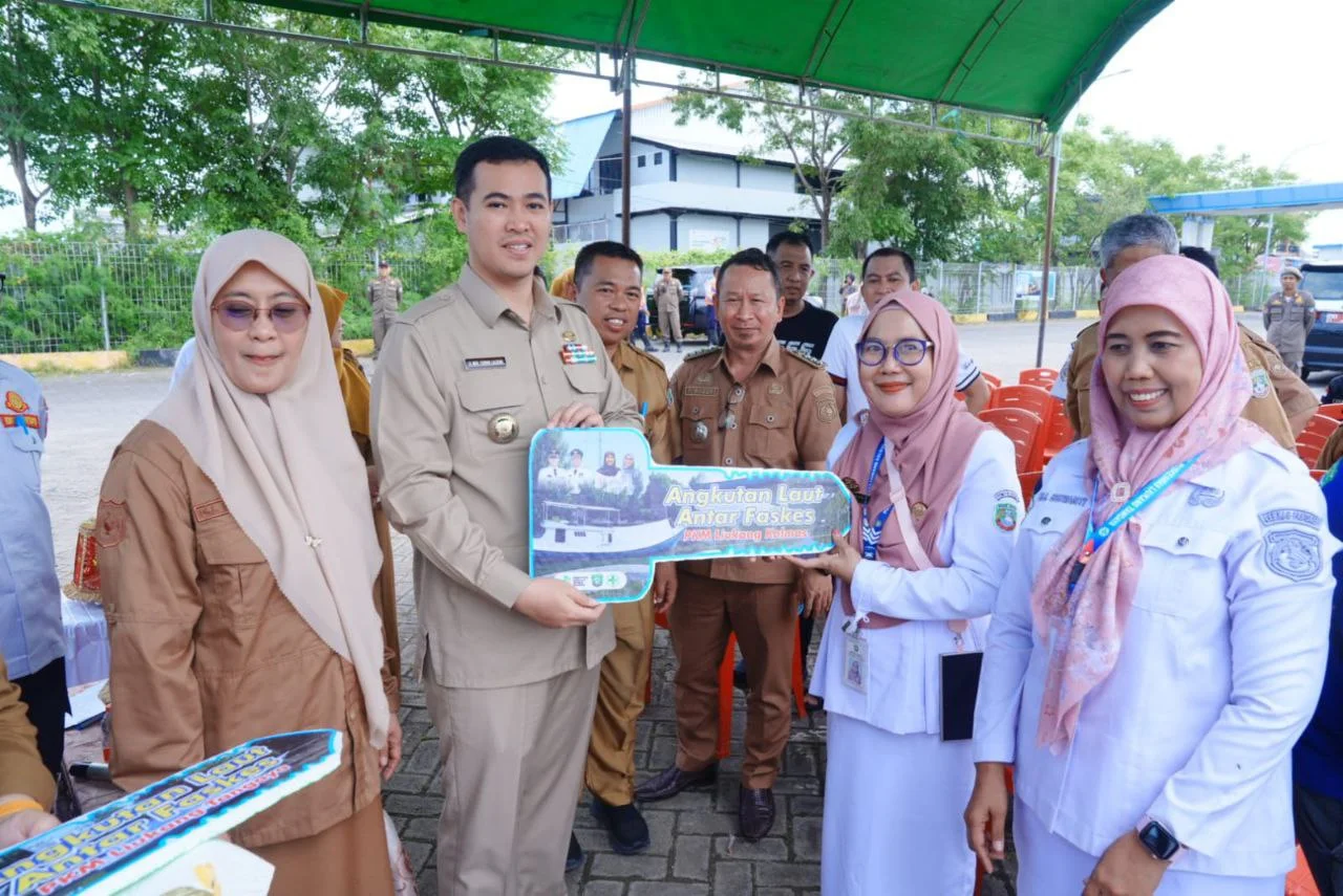 Bupati Pangkep Serahkan Dua Kapal Ambulans Laut untuk Maksimalkan Layanan Kesehatan Kepulauan