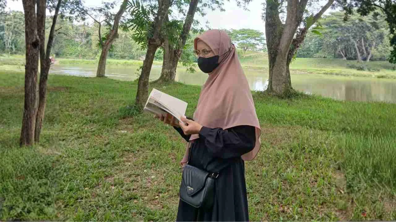 Fitri Suryani, S. Pd. (Freelance Writer)