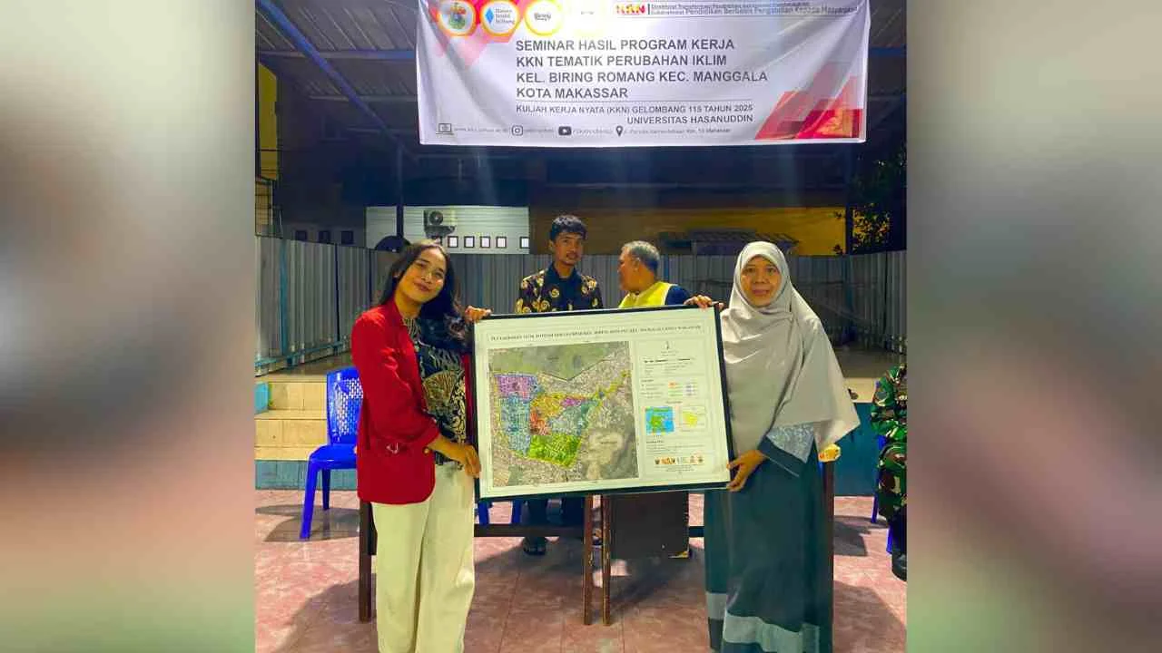 Peta Teba Sampah Berbasis GIS Diserahkan ke Kelurahan Biring Romang, Mahasiswa KKN Unhas Petakan Titik Strategis
