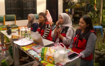 Turun ke Permukiman Biring Romang, Mahasiswa KKN Unhas Kenalkan Sistem Bank Sampah 6 Turun ke Permukiman Biring Romang, Mahasiswa KKN Unhas Kenalkan Sistem Bank Sampah