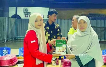 Mahasiswa KKN Unhas Bawa Solusi Ember Tumpuk ke Biring Romang, Sampah Rumah Tangga Tak Lagi Menumpuk dan Bau