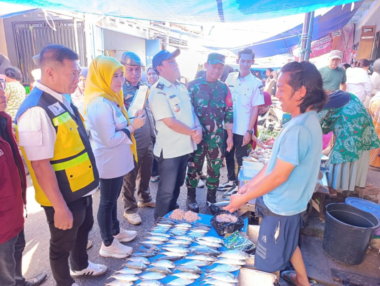 Penataan Pasar Berlanjut, PKL di Atas Drainase Pasar Cendrawasih Ditertibkan
