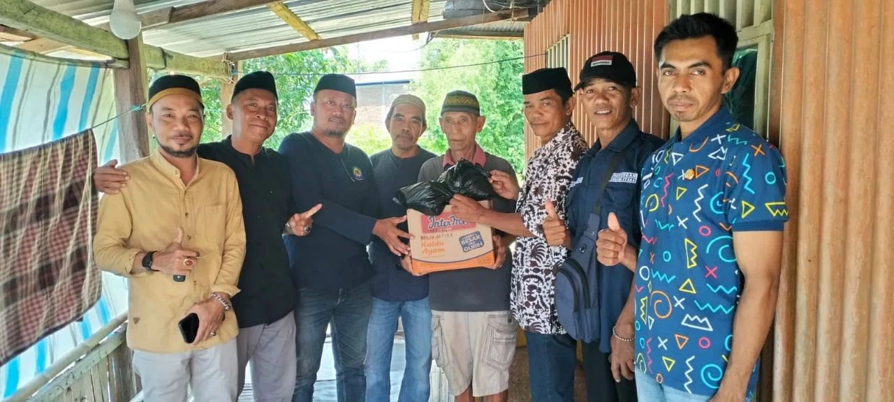 Berbagi di Bulan Ramadhan, Lurah Bontoa Santuni Warga Tidak Mampu di Lima Titik di Lima Lingkungan