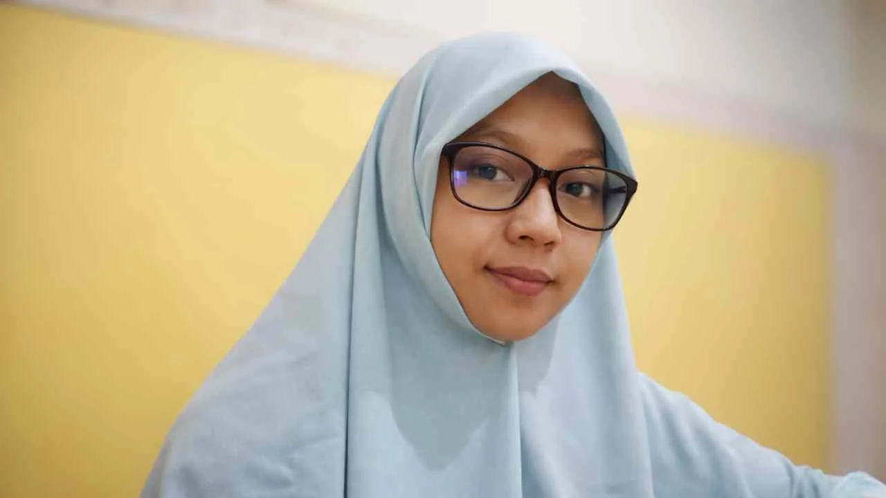 Fitriani, S.Pd. (Praktisi Pendidikan)