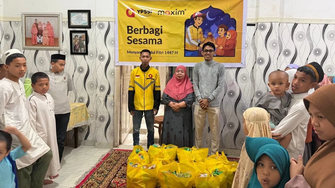 Ramadhan Penuh Makna, 30 Anak Yatim Terima Bantuan Sembako dari Maxim Makassar
