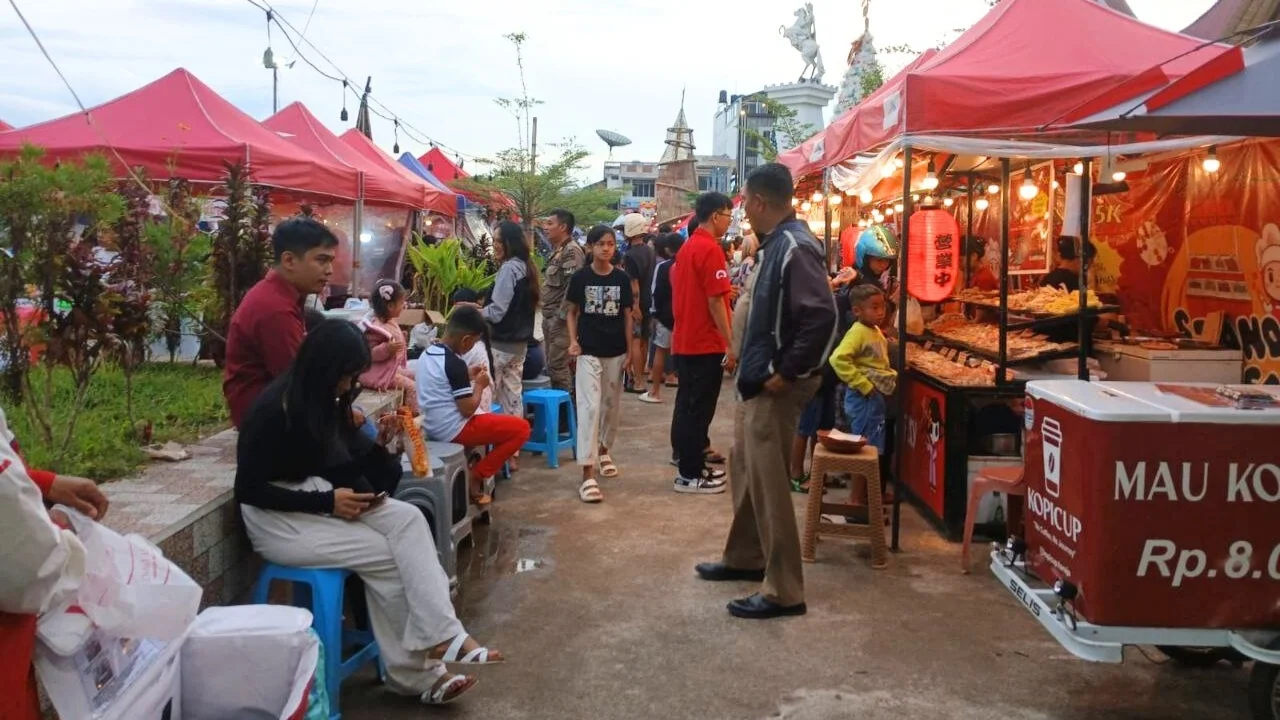 Diserbu Pemburu Takjil, Alun-Alun Rantepao Jadi Magnet Warga hingga Aktivitas UMKM Tembus Malam