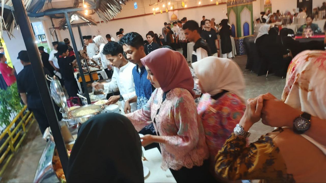 Suasana Cafe Ramadhan Unhas Hotel