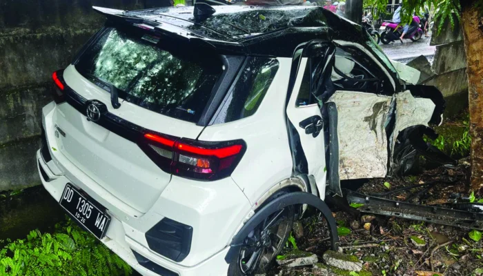 Istri Anggota DPRD Sulsel Tewas Kecelakaan di Tol Reformasi Makassar, Diduga Aquaplaning Saat Hujan Deras