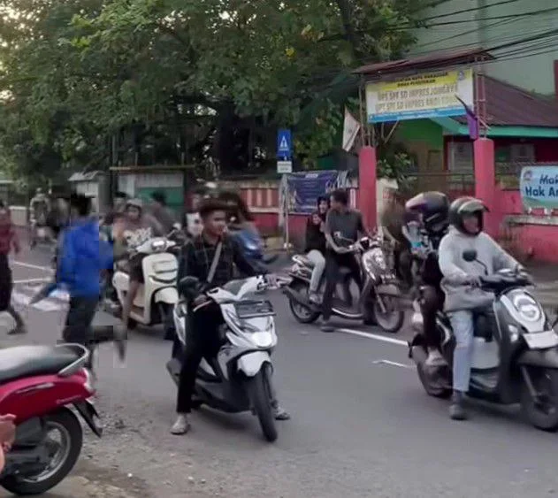 Viral Aksi Senjata Mainan Omeqa di Jalan Raya, Wali Kota Makassar: Bisa Ancam Keselamatan Pengendara