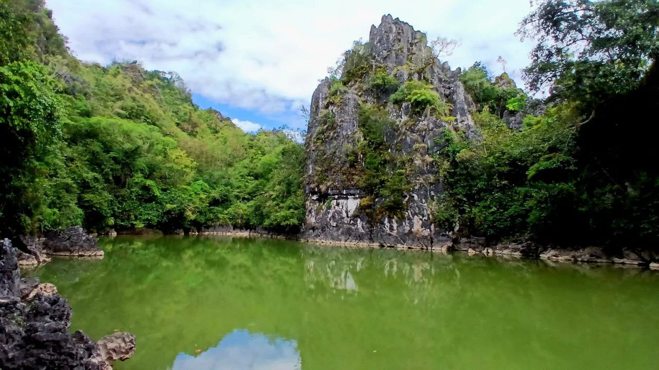 Danau Limbong, Oase Hijau di Pelukan Tebing Karst Toraja Utara