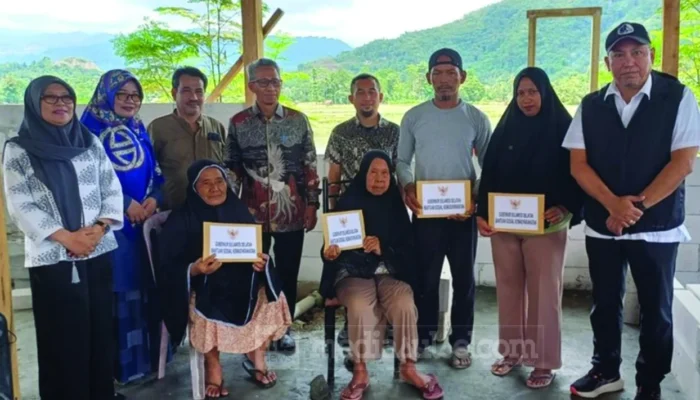 Bantuan Gubernur Andi Sudirman Sulaiman untuk Korban Kebakaran di Bua Luwu Disalurkan, Total Rp60 Juta