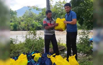 Anggota DPRD Luwu Andi Mappatunru Salurkan Sembako Ramadan ke Ratusan Warga 4 Anggota DPRD Luwu Andi Mappatunru Salurkan Sembako Ramadan ke Ratusan Warga