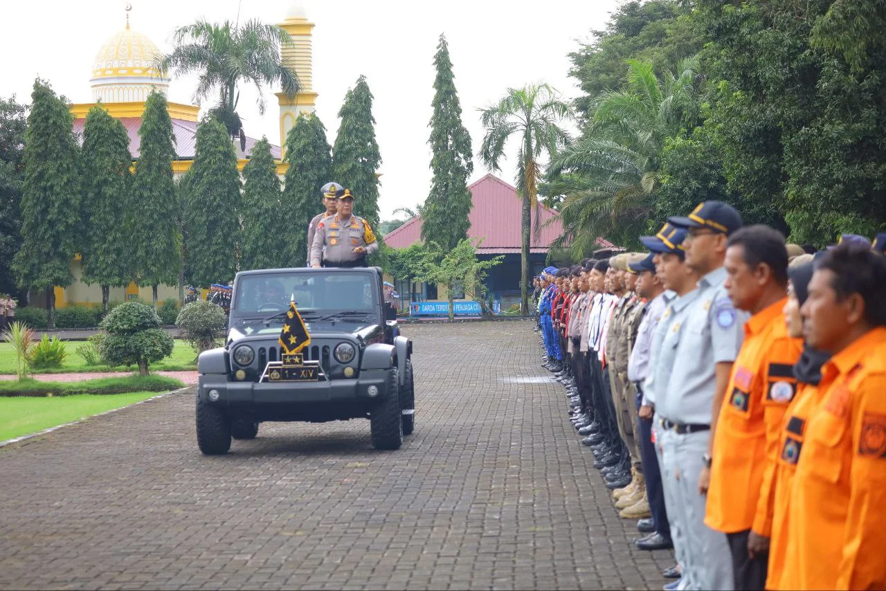 Apel Gelar Pasukan Operasi Ketupat 2026, Kapolda Sulsel Tekankan Sinergitas Amankan Idulfitri